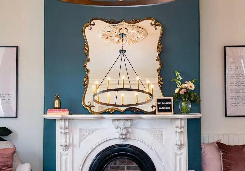 ユースホステル The August House