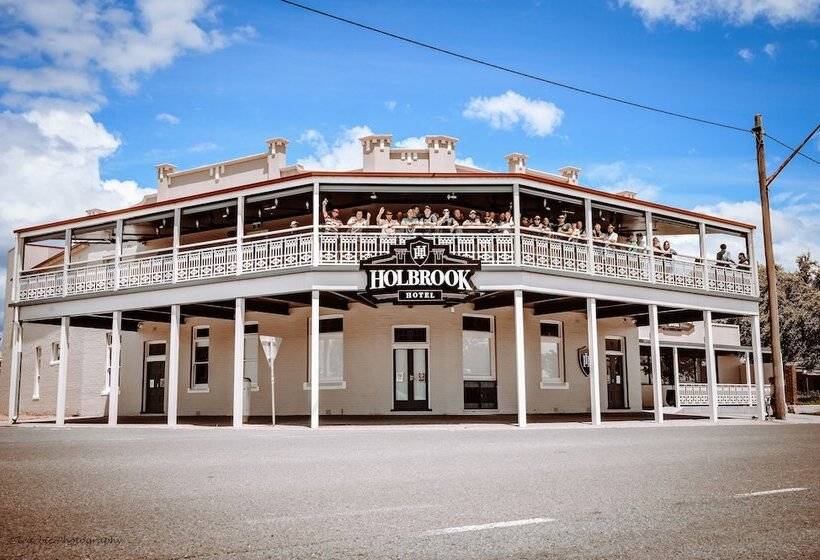 Отель Holbrook