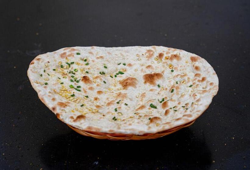 בית מלון כפרי Old Durbar Skybar &