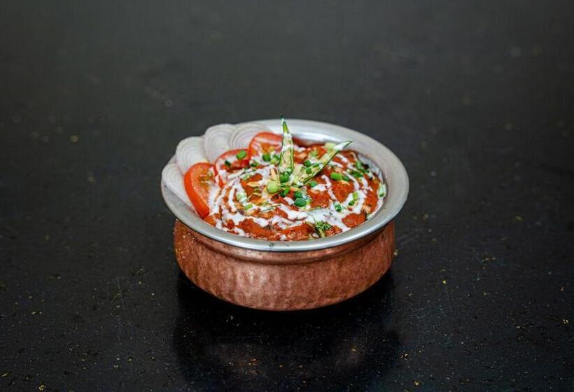 בית מלון כפרי Old Durbar Skybar &