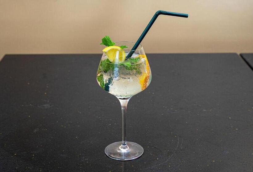 בית מלון כפרי Old Durbar Skybar &