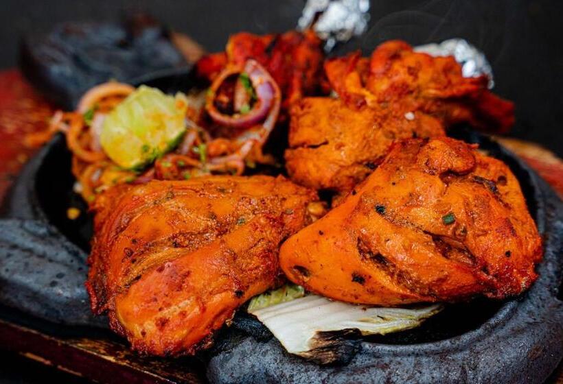 בית מלון כפרי Old Durbar Skybar &