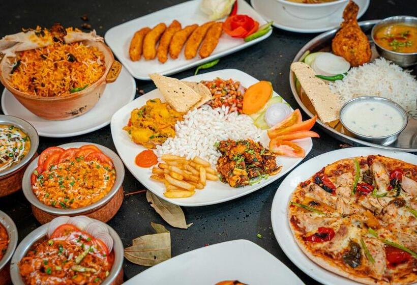 בית מלון כפרי Old Durbar Skybar &