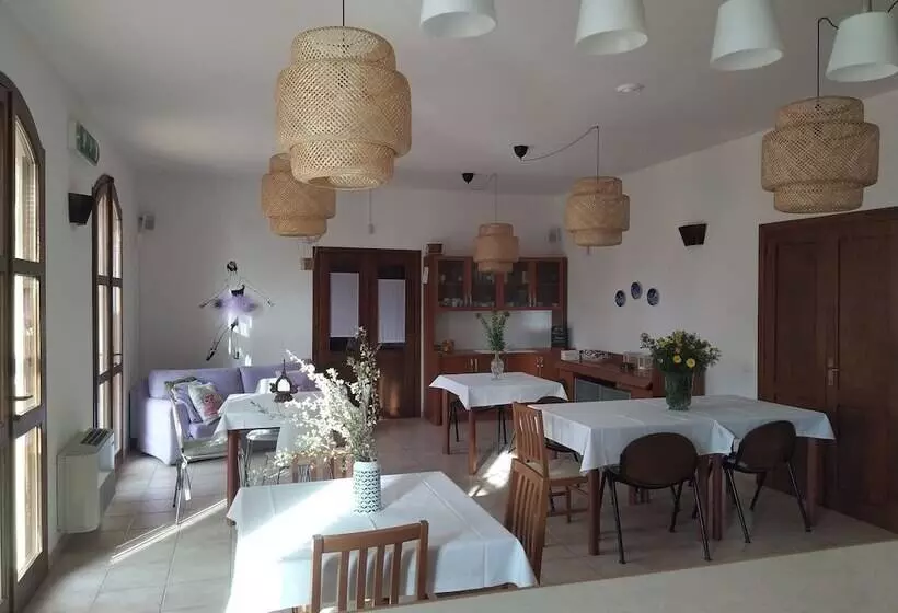 ペンション Room In B&b   Note Di Stelleresort In Marrubiu