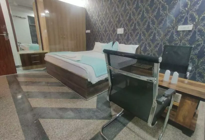 Hotel Dev Residency