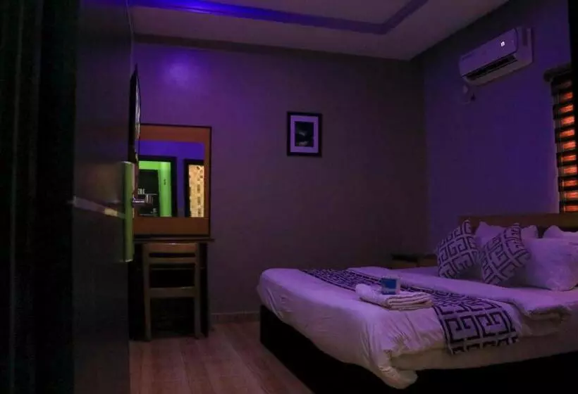 هتل Mt Deluxe