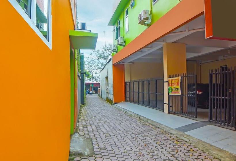 Szálloda Oyo 92341 Oetama Syariah