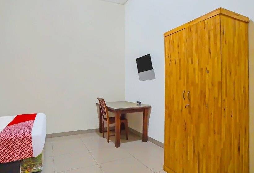 Szálloda Oyo 92341 Oetama Syariah