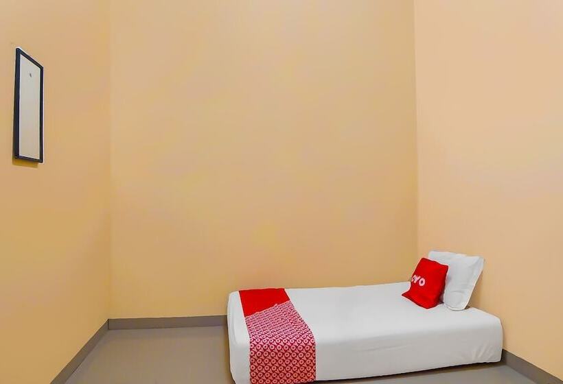 Szálloda Oyo 92341 Oetama Syariah