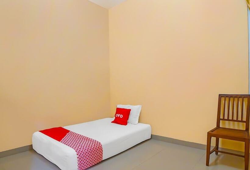 Szálloda Oyo 92341 Oetama Syariah