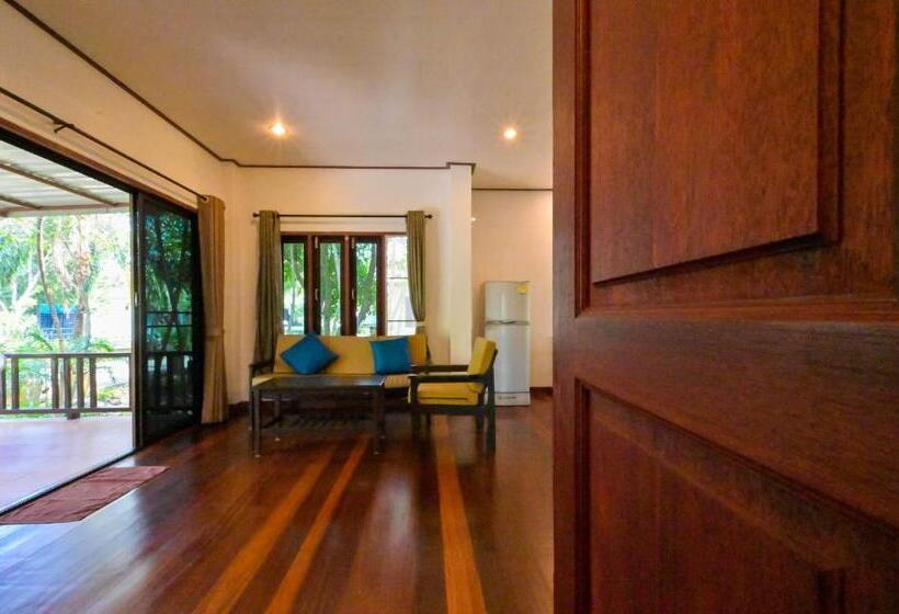 Pensão Poowadee Resort