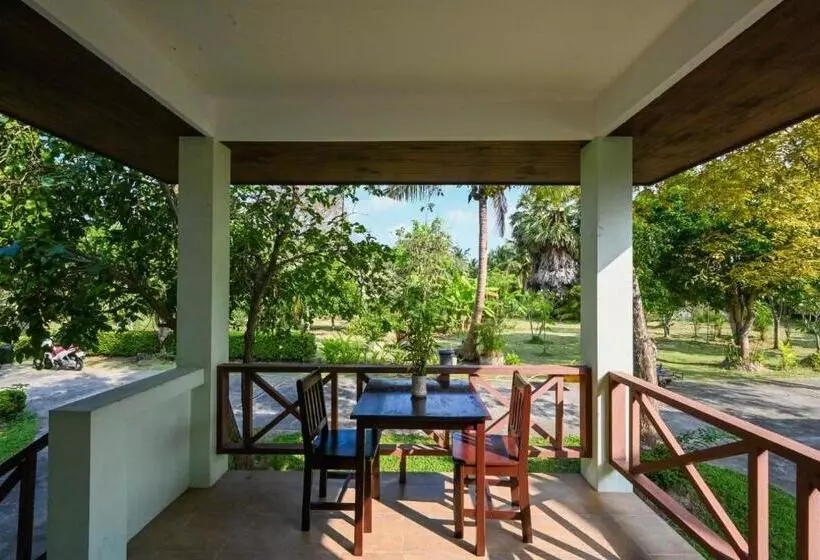 Majatalo Poowadee Resort