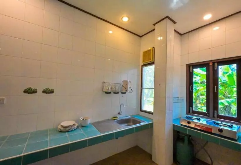 Majatalo Poowadee Resort