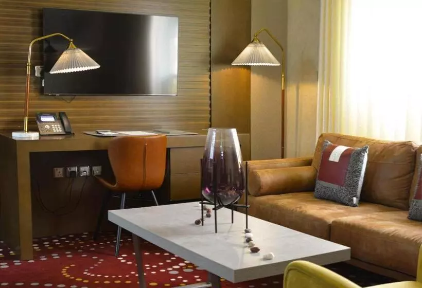 Redwaves Hotel فندق ريدويفز