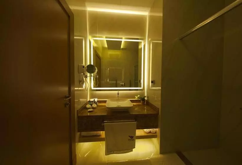 Redwaves Hotel فندق ريدويفز