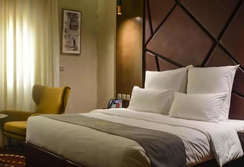 Redwaves Hotel فندق ريدويفز