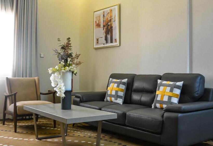 Redwaves Hotel فندق ريدويفز