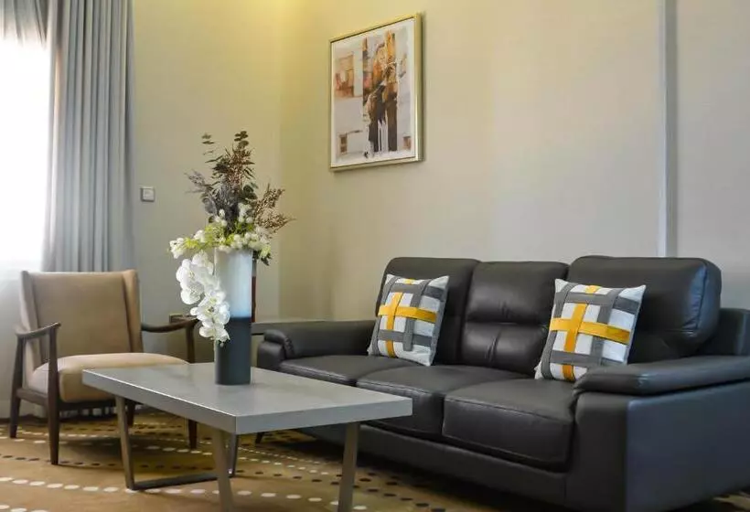 Redwaves Hotel فندق ريدويفز