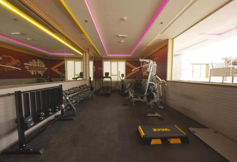 Redwaves Hotel فندق ريدويفز