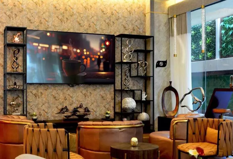 Redwaves Hotel فندق ريدويفز