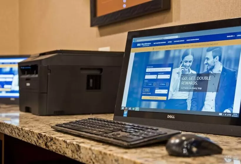 هتل Best Western Plus Lincoln Inn & Suites