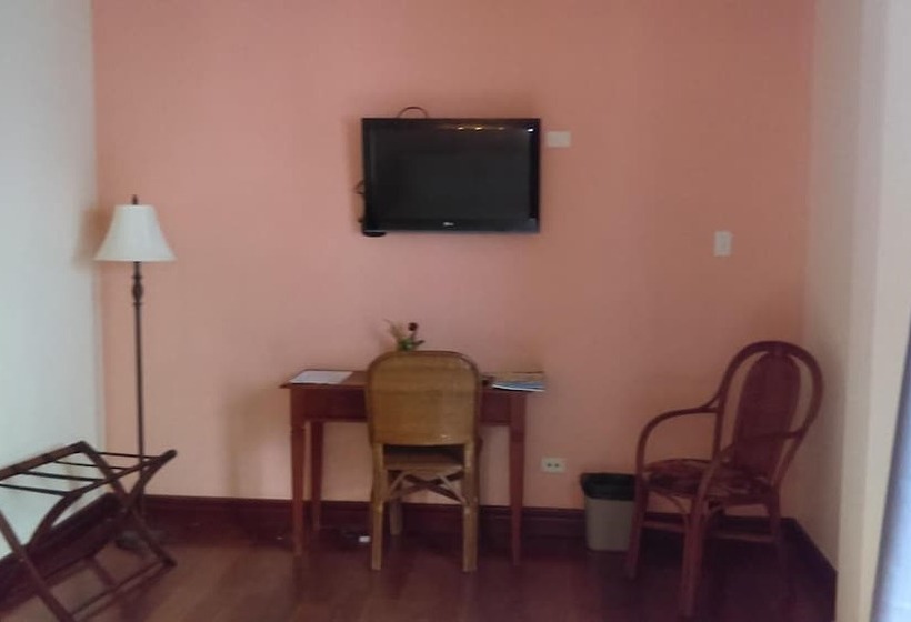 هتل Brandsville Suites