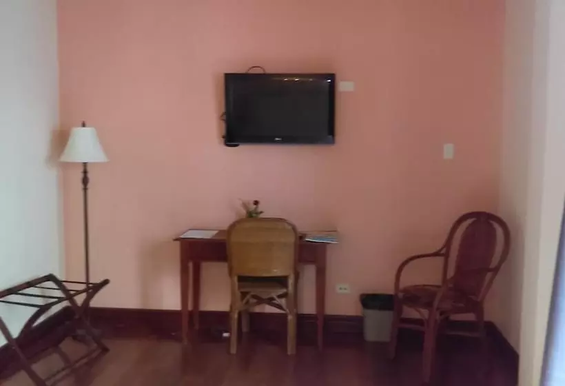 هتل Brandsville Suites