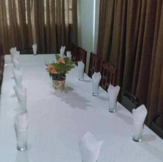 هتل Brandsville Suites