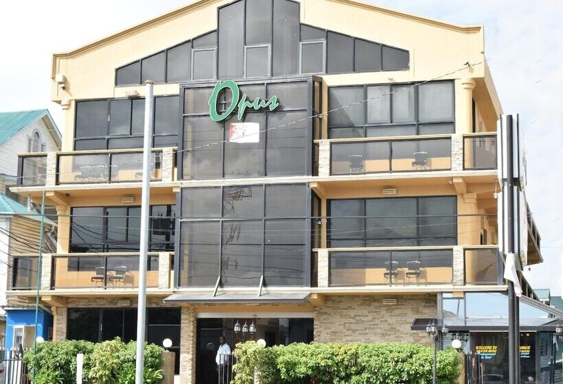 هتل Brandsville Suites