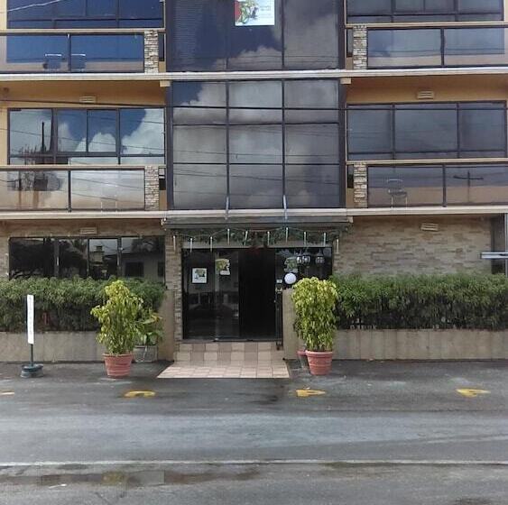 هتل Brandsville Suites