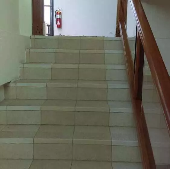 هتل Brandsville Suites