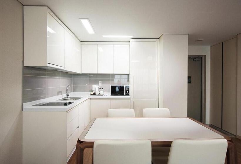 Crown Harbor Hotel Busan