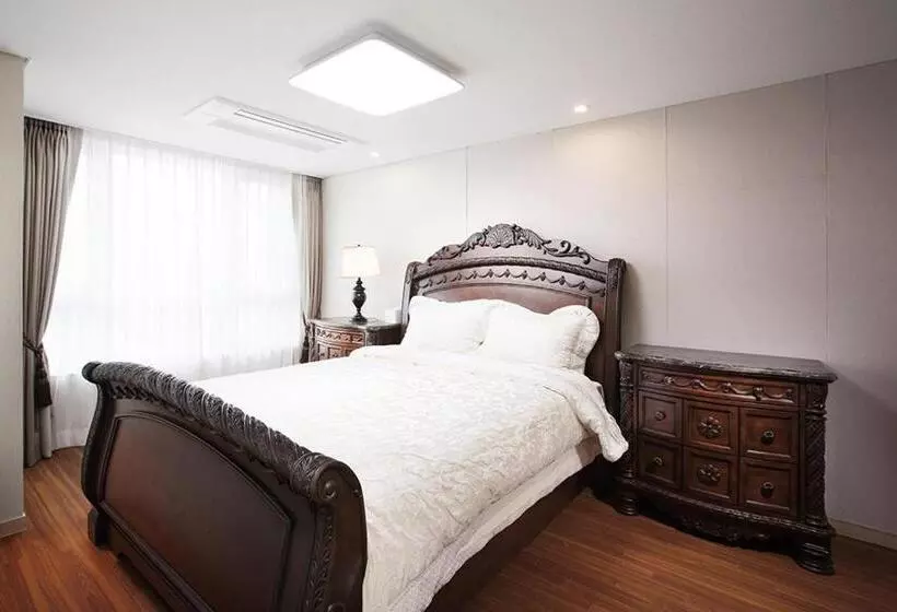 Crown Harbor Hotel Busan