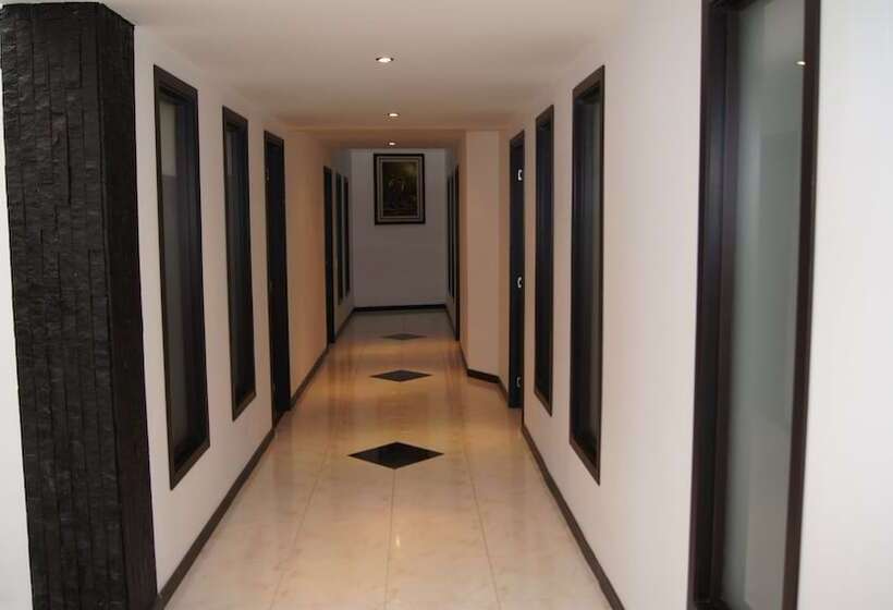 בית מלון כפרי Dorado Plaza Bogota