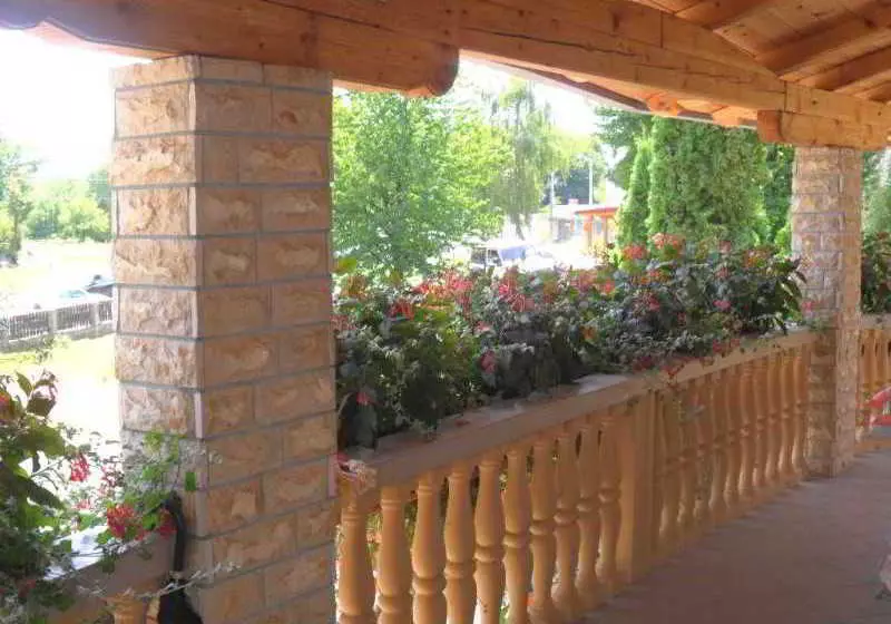 Hotel Guesthouse Sara