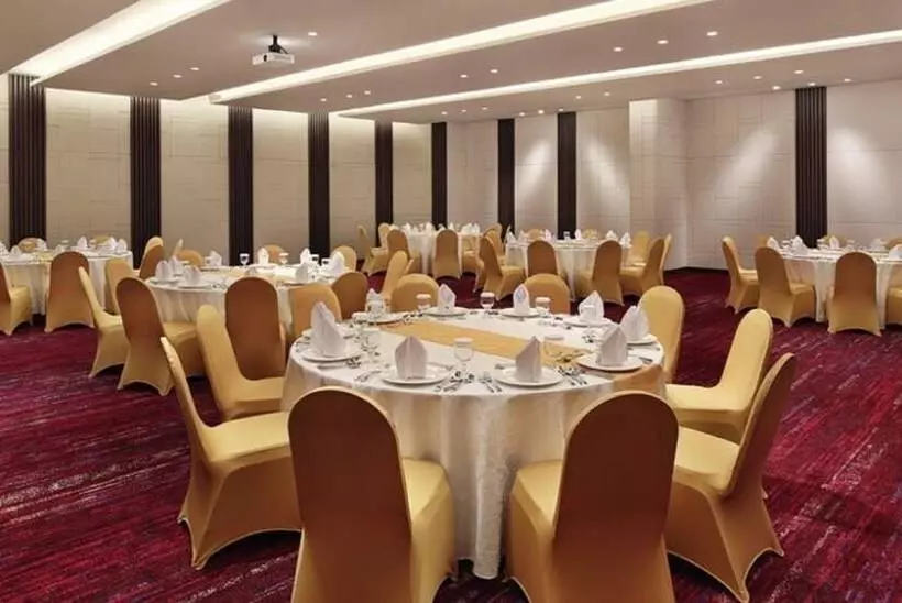 ホテル Mercure Karawang