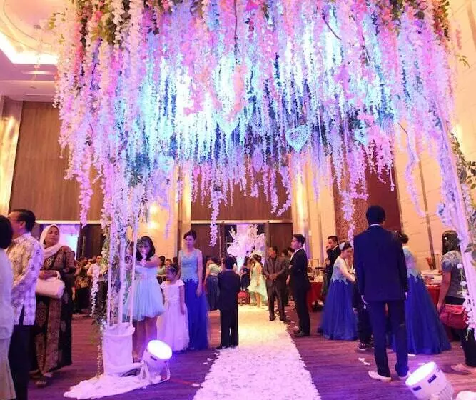 ホテル Mercure Karawang