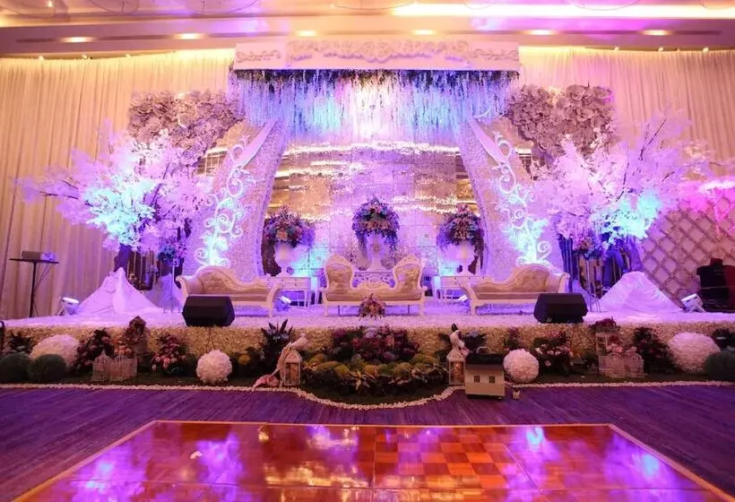 ホテル Mercure Karawang