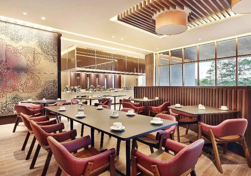 ホテル Mercure Karawang
