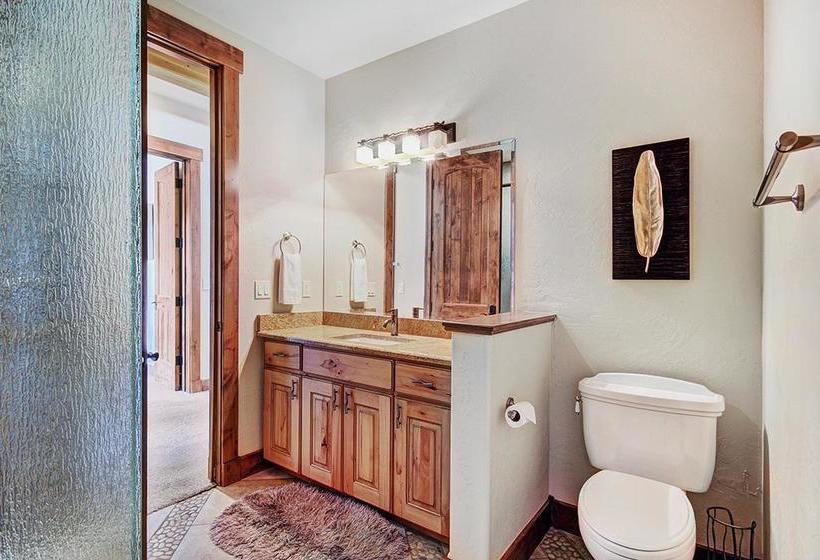 هتل Mountain Majesty Manor