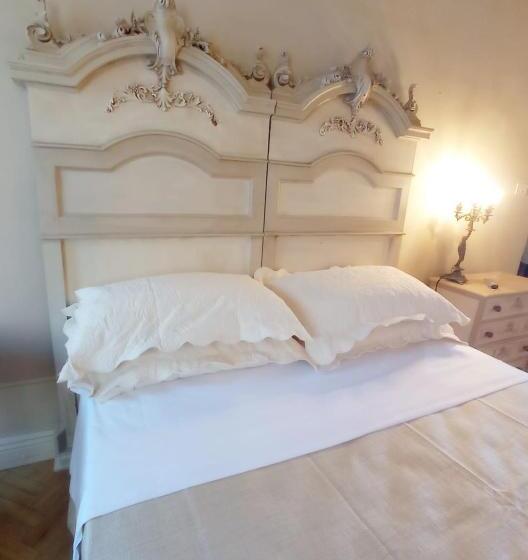 Отель Oviv Dimora Del Borgo