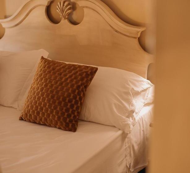 Отель Oviv Dimora Del Borgo