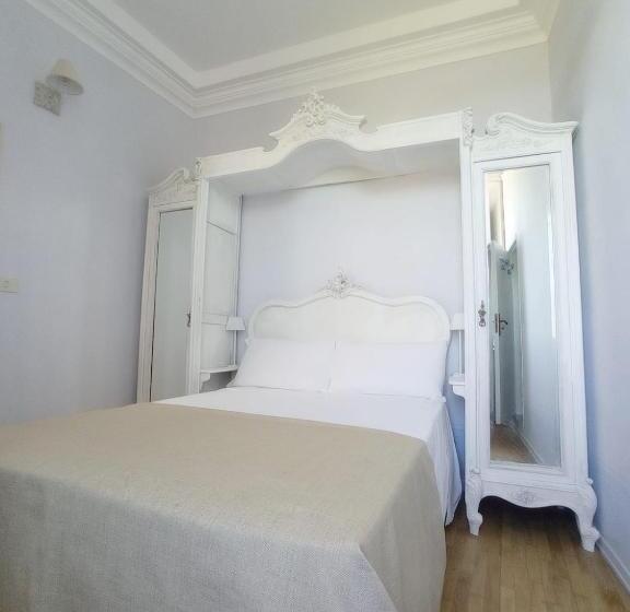 Отель Oviv Dimora Del Borgo