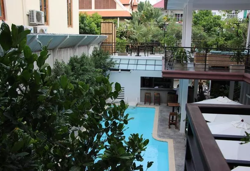 בית מלון כפרי Palm Tree Boutique