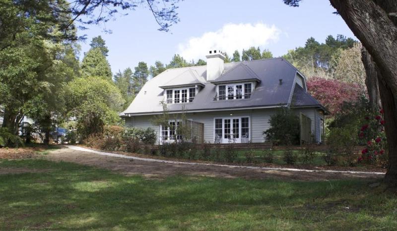 Отель Parklands Country Gardens & Lodges Blue Mountains