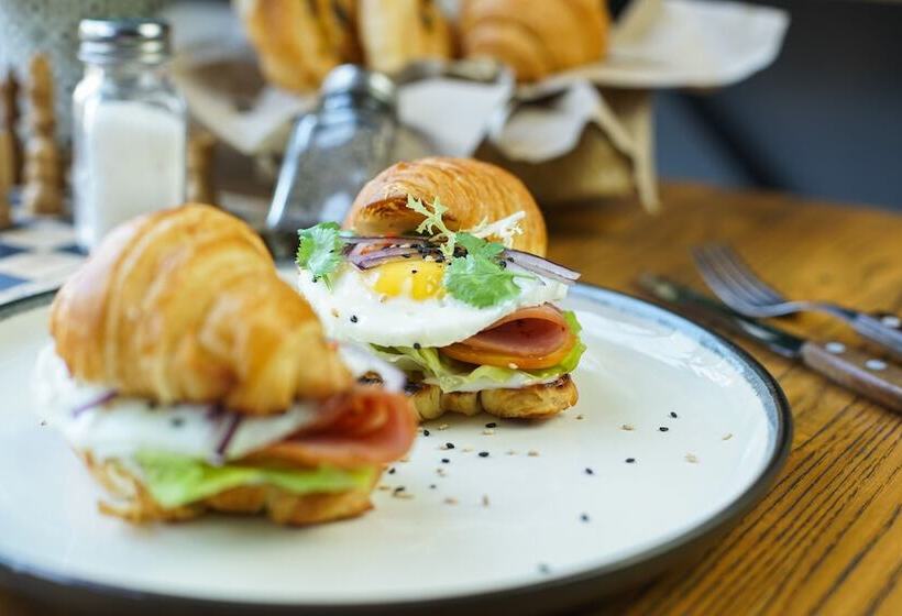 Отель Royal Samaja Villas