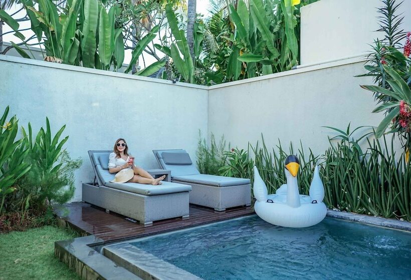 Отель Royal Samaja Villas