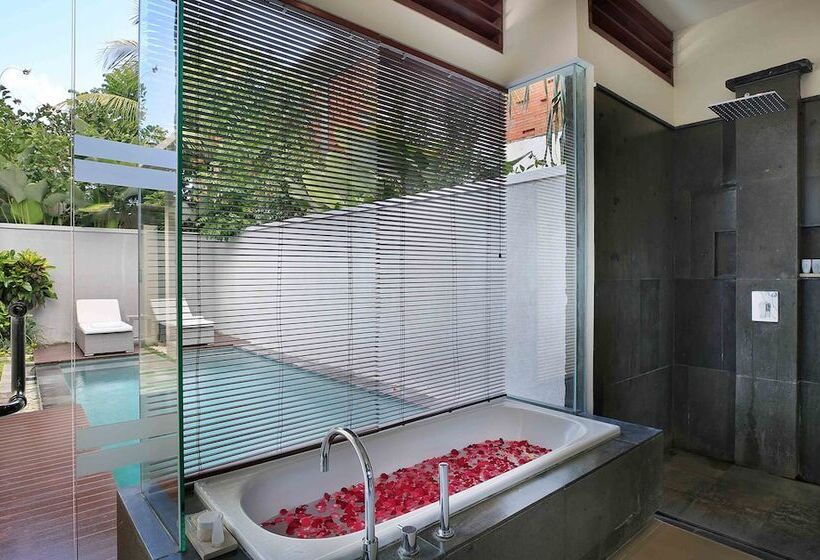 Отель Royal Samaja Villas