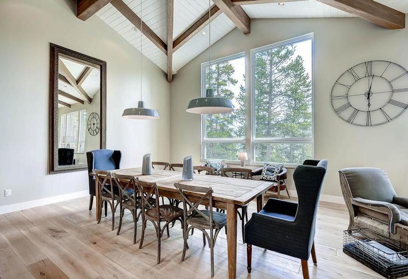 فندق Sunrise Ski Haus