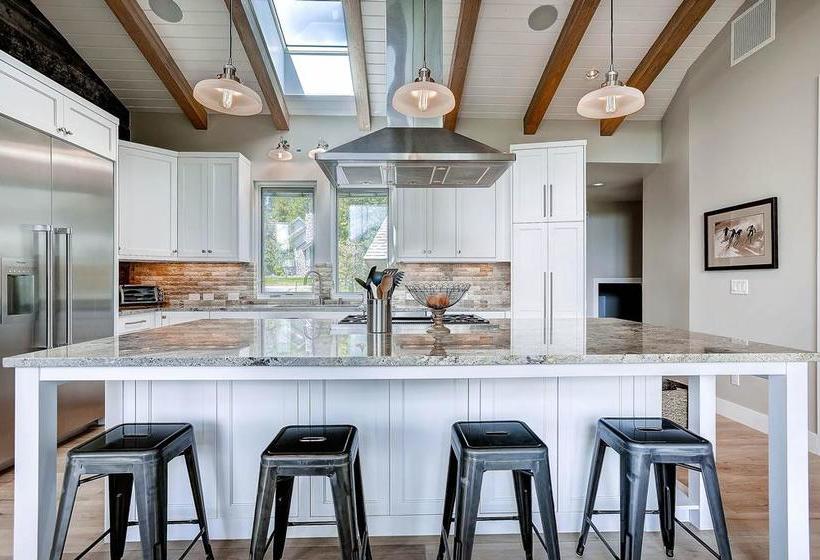 فندق Sunrise Ski Haus